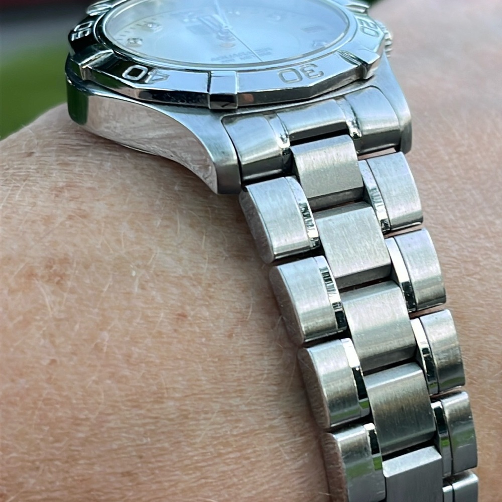 AUTHENTIC TAG HEUER SS Aquaracer Mother of Pearl Diamond Dial 32MM Watch - Picture 16 of 16